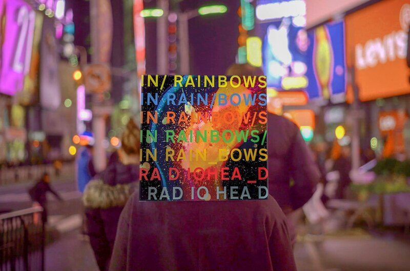 Radioheads Album „In Rainbows“ sorgte 2007 für Aufruhr. Das Album war ausschließlich als Download erhältlich, den Preis legte der Käufer selbst fest. – Bild: Bridges/​ARTE France /​ Â© Bridges/​ARTE France