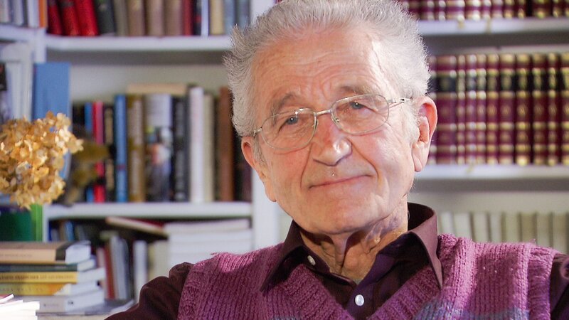 Florjan Lipus im Interview mit Katja Gasser. – Bild: ORF Florjan Lipus im Interview mit Katja Gasser. – Bild: ORF