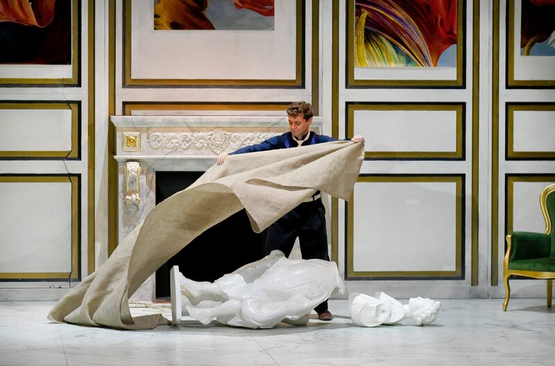 Rodelinda – Bild: Alciro Theodoro da Silva /​ Countertenor Owen Willetts beeindruckt in der Rolle des Unulfo.