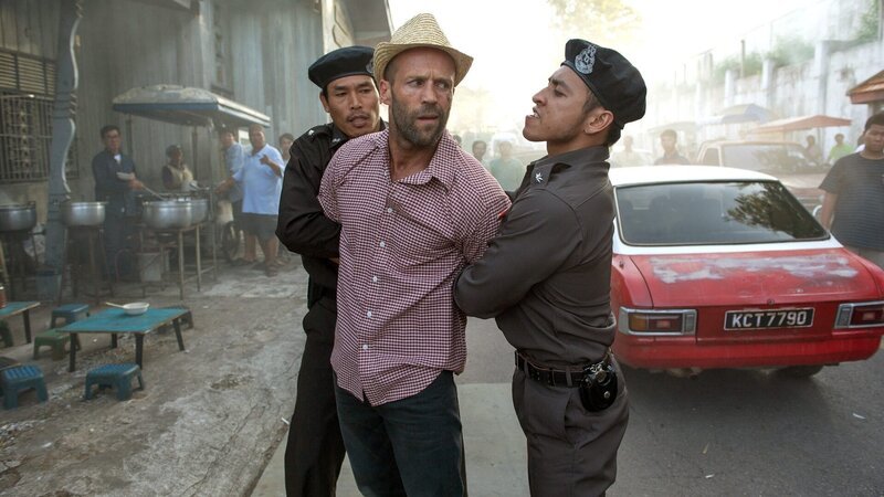 Eigentlich hatte Auftragskiller Arthur Bishop (Jason Statham) geplant, seinen Job endgültig an den Nagel zu hängen. Doch seine gewalttätige Vergangenheit holt ihn schnell wieder ein – Bild: RTL Zwei Eigentlich hatte Auftragskiller Arthur Bishop (Jason Statham) geplant, seinen Job endgültig an den Nagel zu hängen. Doch seine gewalttätige Vergangenheit holt ihn schnell wieder ein – Bild: RTL Zwei