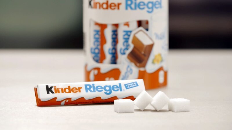 Kinder Schokolade. – Bild: ORF/​ZDF
