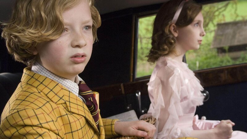 Eine zauberhafte Nanny - Knall auf Fall in ein neues Abenteuer – Bild: SUPER RTL Die Verwendung des RTL-Bildmaterials ist nur zur redaktionellen Berichterstattung im Zusammenhang mit der jeweiligen Sendung unter Angabe der Credits/​Quellenangabe und Beachtung der unter ht