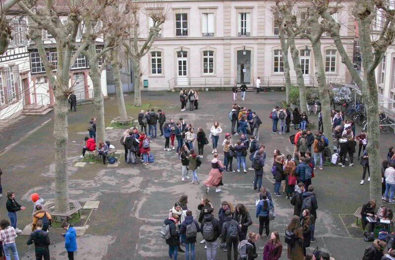 Die Regisseurin Julie Talon wollte wissen, was Teenager zwischen 12 und 19 Jahren unter dem Begriff „Vorspiel“ verstehen. Zu ihrer Überraschung beantworteten ihre jungen Gesprächspartner die Fragen mit Leichtigkeit. – Bild: Les Films d’Ici / © Les Films d’Ici Die Regisseurin Julie Talon wollte wissen, was Teenager zwischen 12 und 19 Jahren unter dem Begriff „Vorspiel“ verstehen. Zu ihrer Überraschung beantworteten ihre jungen Gesprächspartner die Fragen mit Leichtigkeit. – Bild: Les Films d’Ici / © Les Films d’Ici