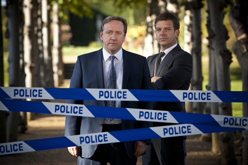 Inspector Barnaby S14E02 Mr. Bingham ist nicht zu sprechen (Dark Secrets) fernsehserien.de Inspector Barnaby S14E02 Mr. Bingham ist nicht zu sprechen (Dark Secrets) fernsehserien.de