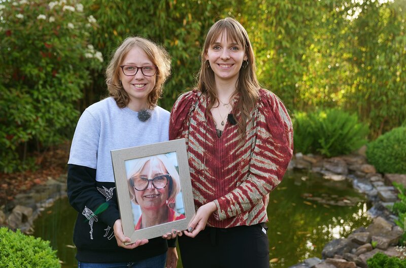 Sarah trifft ihre Retter – Bild: SWR