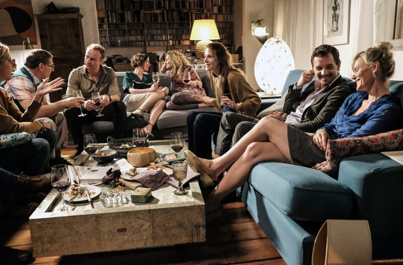 Zwischen zwei Herzen – Bild: ARD Degeto/​Marion von der Mehden