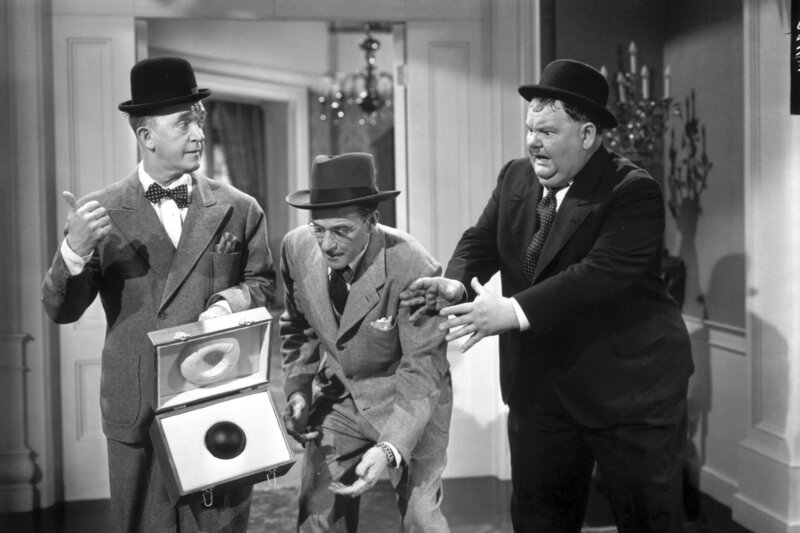Laurel & Hardy: Der große Knall – Bild: 1944 Twentieth Century Fox Film Corporation. All Rights reserved.