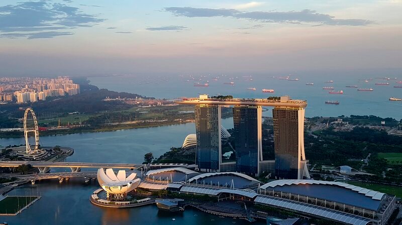 Hotel Marina Bay Sands und Mündung des Singapore River in die Straße von Singapur – Bild: SR/​Ute Werner