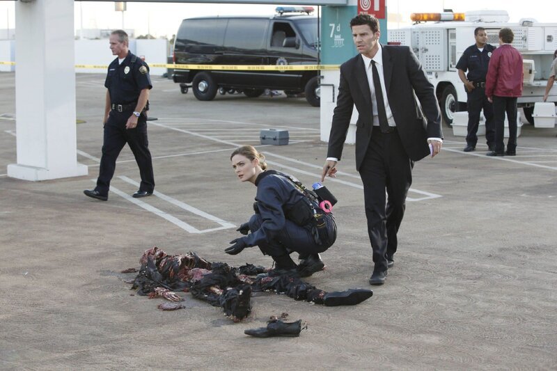 Bones Die Knochenjägerin S05E02 Ein Agent im Kofferraum (The Bond In The Boot) fernsehserien.de