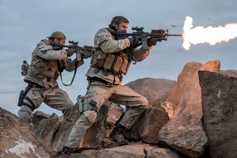 Operation: 12 Strong – Bild: 4+