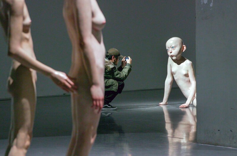 Die Vernissage der Bildhauerin Xiang Jing im Long Museum ist die erste Ausstellung einer Reihe, die chinesischen Künstlerinnen gewidmet ist.  – Bild: arte