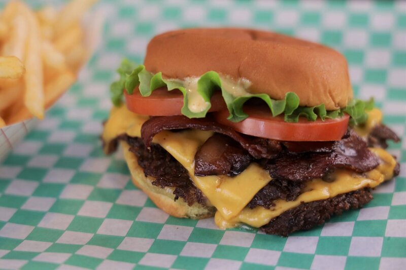 Big Food Bucket List S03E10 Smash Burger auf neuem Level (A Hopeless