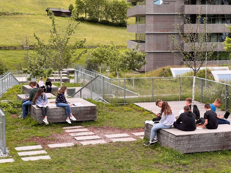 Campus Neustift „Dach“. – Bild: ORF/​Nicola Eller
