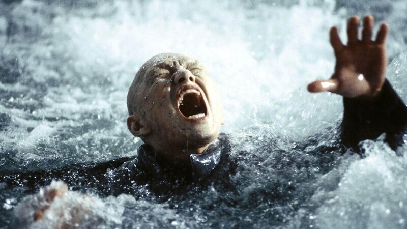 Fallen die Pläne des gefährlichen Killers Zao (Rick Yune) ins Wasser? – Bild: RTL