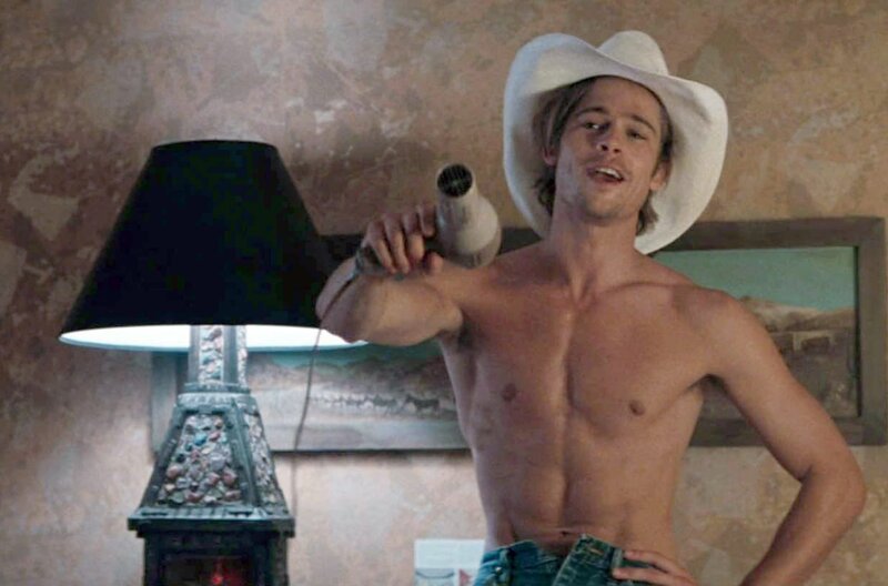 In 30 Jahren Karriere drehte Brad Pitt eine Vielzahl herausragender Filme. Doch gelang es ihm damit, den blonden Cowboy aus „Thelma & Louise“ vergessen zu machen? – Bild: LANDMARK MEDIA/​Alamy Stock Photo /​ © LANDMARK MEDIA/​Alamy Stock Photo