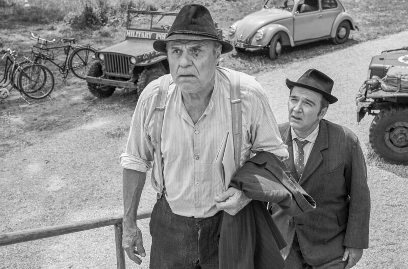 Zwei Herren im Anzug – Bild: arte