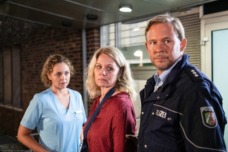 Nachtschwestern S02E02 Lebenslügen fernsehserien.de Nachtschwestern S02E02 Lebenslügen fernsehserien.de