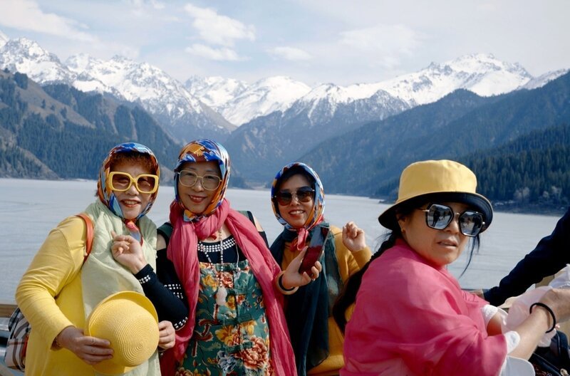Die Dokumentation zeigt, wie und warum die in China vorherrschende Han-Ethnie die Uiguren assimilieren will. – Bild: Découpages/​YUZU Productions /​ © Découpages/​YUZU Productions