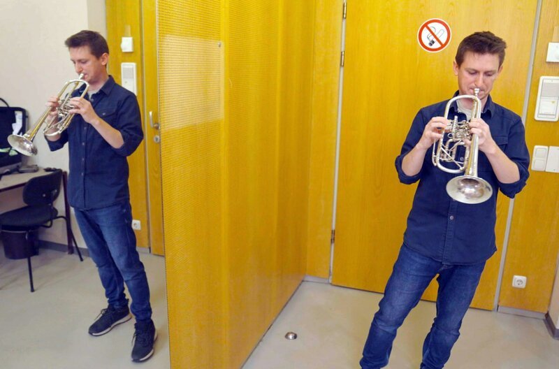 Lennard möchte eine Anstellung im Orchester finden. Dafür hat er alles auf eine Karte gesetzt. – Bild: arte