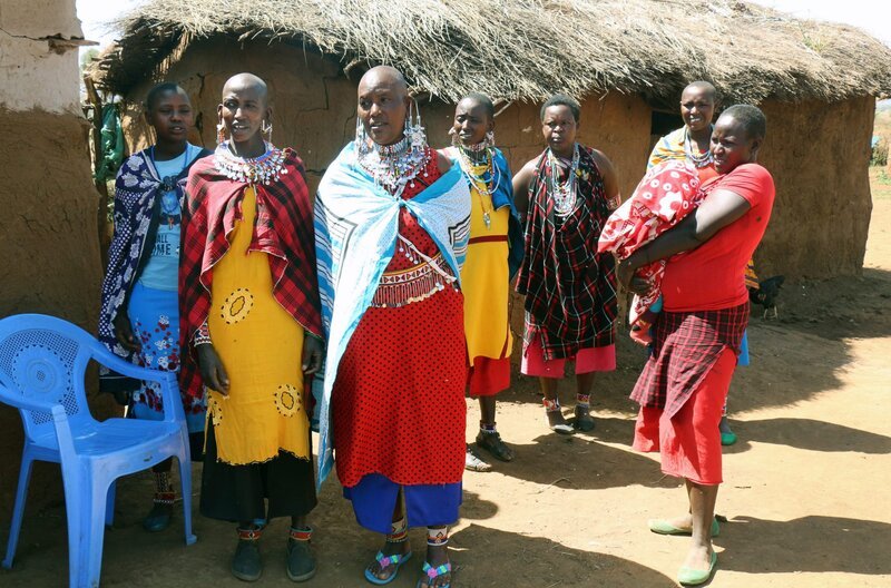 Frauen haben in der Massai-Kultur wenig Mitbestimmungsrecht und gehen in der Regel keiner bezahlten Arbeit nach. – Bild: IFAW/​Dörte von der Reith /​ © IFAW/​Dörte von der Reith