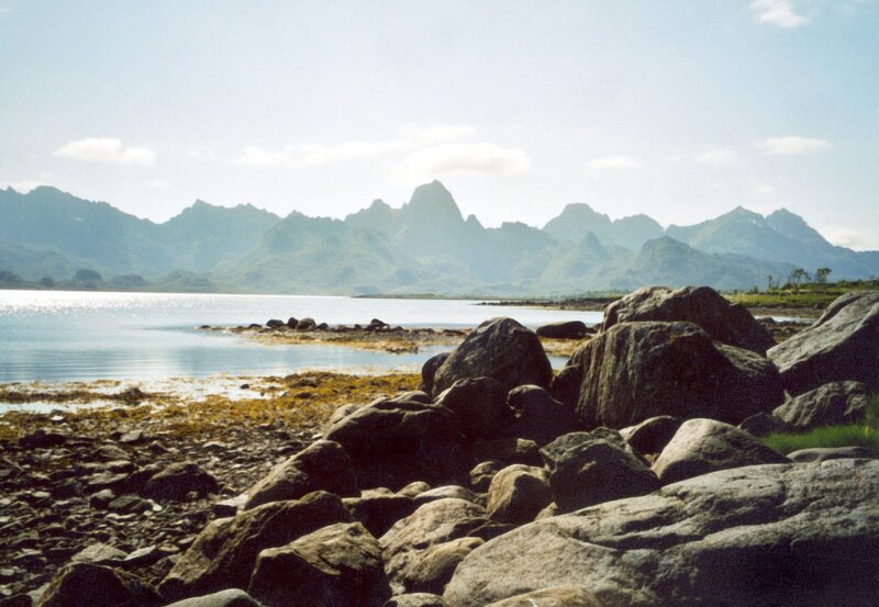 Mit Hurtigruten in die Mitternachtssonne – Bild: HR/​SR/​Ute Werner