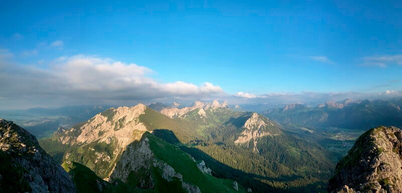 Allgäuer Alpen Blick vom Aggenstein nach Osten. – Bild: SWR