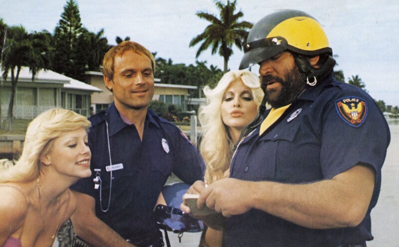 Zwei außer Rand und Band – Bild: TV24