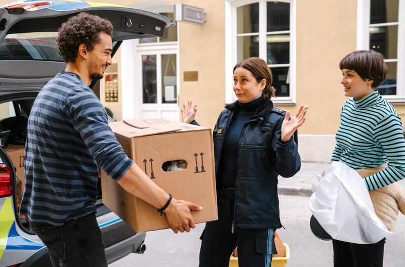 Zurück aufs Eis – Bild: ARD Degeto/​Marco Nagel