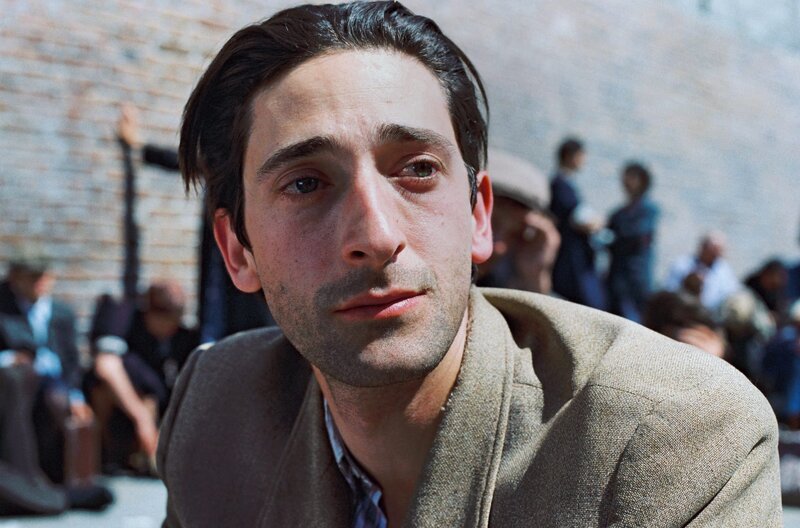 Die Enteignung und der Umzug ins Ghetto sind ein harter Schlag für Wladyslaw. Doch es kommt noch schlimmer … – Bild: arte Die Enteignung und der Umzug ins Ghetto sind ein harter Schlag für Wladyslaw. Doch es kommt noch schlimmer … – Bild: arte