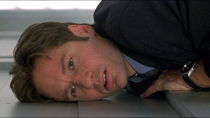 Agent Mulder (David Duchovny) geht der mysteriösen Sache auf den Grund.. – Bild: RTL Zwei