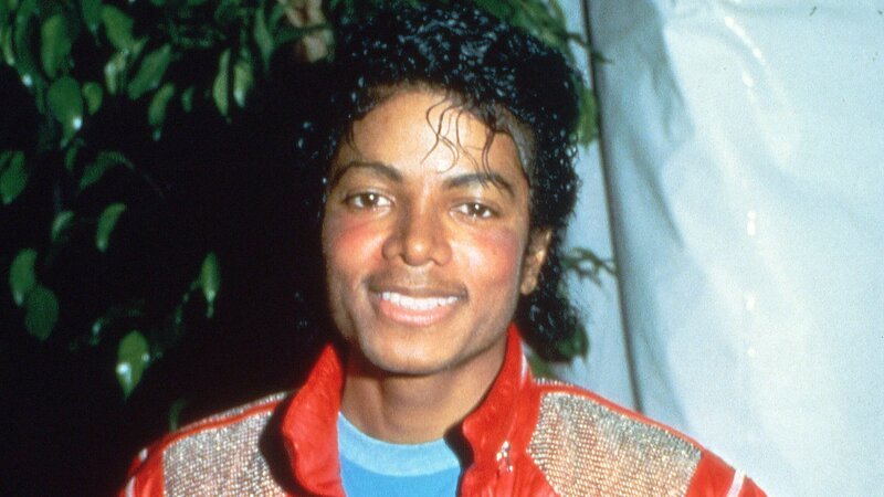 Das Jahrhundert-Talent Michael Jackson war mit der Veröffentlichung des Albums „Thriller“ und der gleichnamigen Single auf dem Höhepunkt seines Schaffens.; Das Jahrhundert-Talent Michael Jackson war mit der Veröffentlichung des Albums „Thriller“ und der gleichnamigen Single auf dem Höhepunkt seines Schaffens. – Bild: IMAGO/MediaPunch IMAGO/MediaPunch