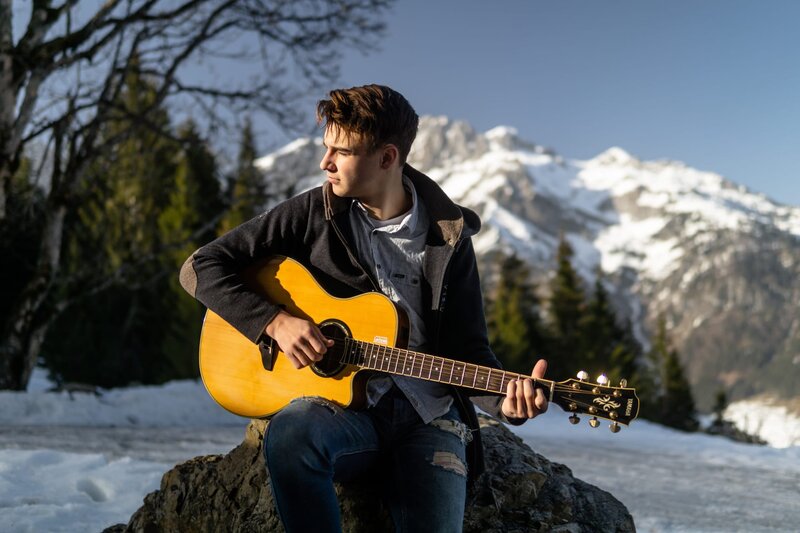 Weihnachten in den Alpen – Bild: Light Leaks