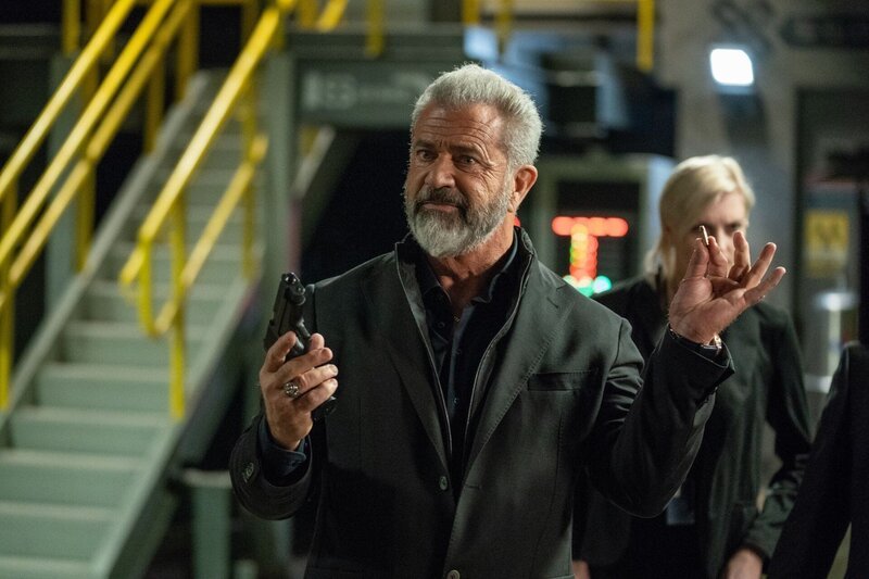 Colonel Clive Ventor (Mel Gibson) Die Verwendung des sendungsbezogenen Materials ist nur mit dem Hinweis und Verlinkung auf RTL+ gestattet. – Bild: RTL /​ (c) 2021 Leonine Studios