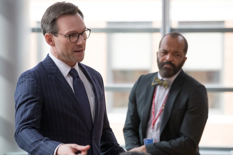 Josh Davis (Christian Slater, l.); Anderson (Jeffrey Wright, r.) – Bild: 2017 El Camino LLC. All Rights Reserved. / Brian Douglas Lizenzbild frei Josh Davis (Christian Slater, l.); Anderson (Jeffrey Wright, r.) – Bild: 2017 El Camino LLC. All Rights Reserved. / Brian Douglas Lizenzbild frei