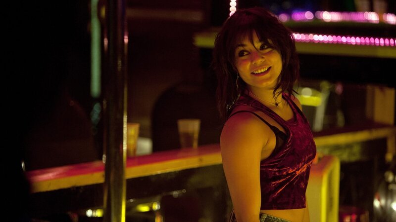 Cindy (Vanessa Hudgens) – Bild: RTL Zwei Cindy (Vanessa Hudgens) – Bild: RTL Zwei