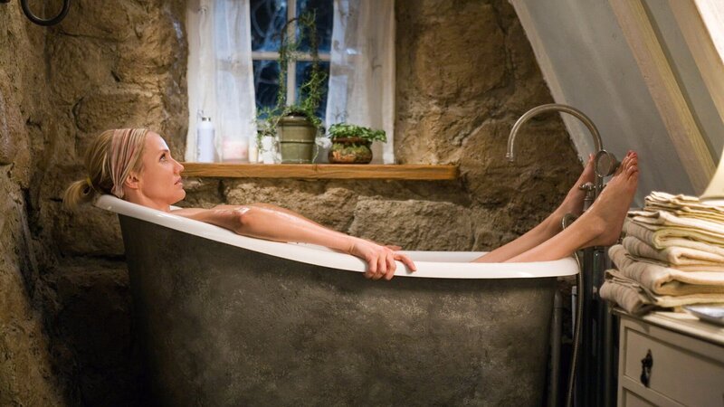 Amanda (Cameron Diaz) nimmt erst einmal ein Bad.. – Bild: RTL Zwei Amanda (Cameron Diaz) nimmt erst einmal ein Bad.. – Bild: RTL Zwei