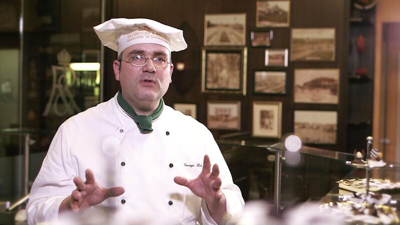 Die Doku blickt hinter die Kulissen und verrät die Geheimnisse der traditionellen Herstellung. – Bild: RTL