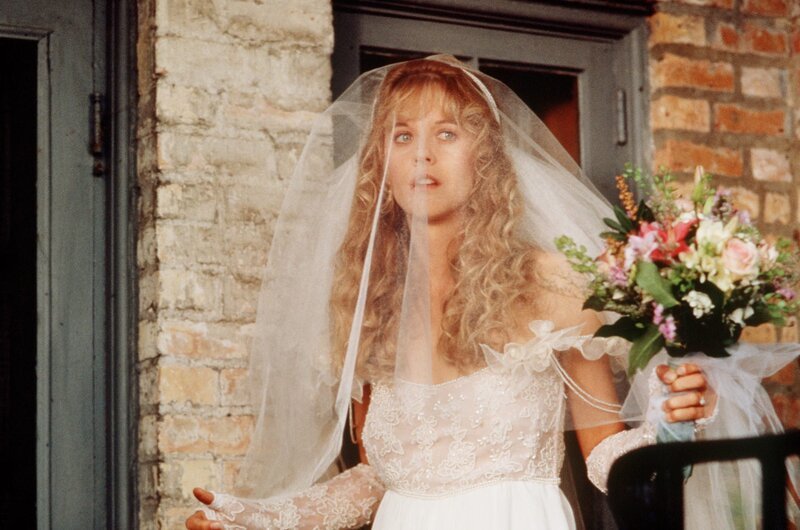Keiner wollte es dem alten Mann ausschlagen, die Braut zu küssen, doch seitdem gehen auf der Hochzeit mit Rita (Meg Ryan) seltsame Dinge vor … – Bild: KIRCH MEDIA GMBH & CO. KG AA