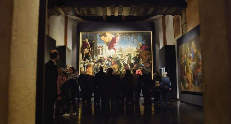 „Das Sklavenwunder“ ist Tintorettos erster großer Erfolg. Es ist das aufmüpfige Werk eines jungen Künstlers, der Heilige kopfüber darstellt und die alte Weltordnung in Frage stellt. – Bild: ORF/​Gebrüder Beetz Filmproduktion/​Kublai Film