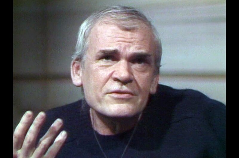 Milan Kundera 1984 in der französischen Literatursendung „Apostrophes“ – Bild: Illégitime Défense /​ © Illégitime Défense