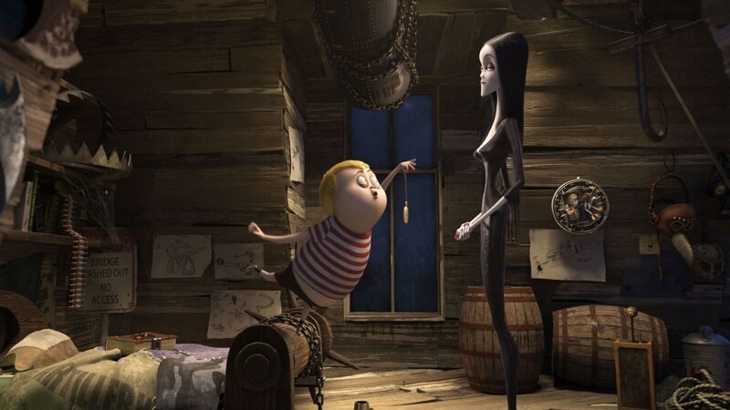 Pugsley Addams und Morticia Addams – Bild: RTL / © 2019 Metro-Goldwyn-Mayer Pictures Inc Pugsley Addams und Morticia Addams – Bild: RTL / © 2019 Metro-Goldwyn-Mayer Pictures Inc