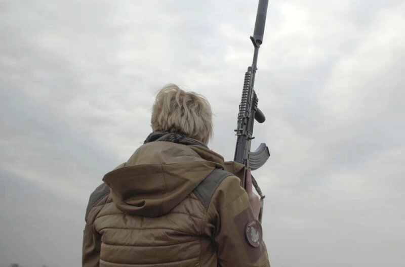 Die Filmemacherin Masha Kondakova begleitet in der Ostukraine drei Soldatinnen durch ihren Alltag an vorderster Front, eine von ihnen ist Valeria „Lera“ Burlakova (Bild). – Bild: arte