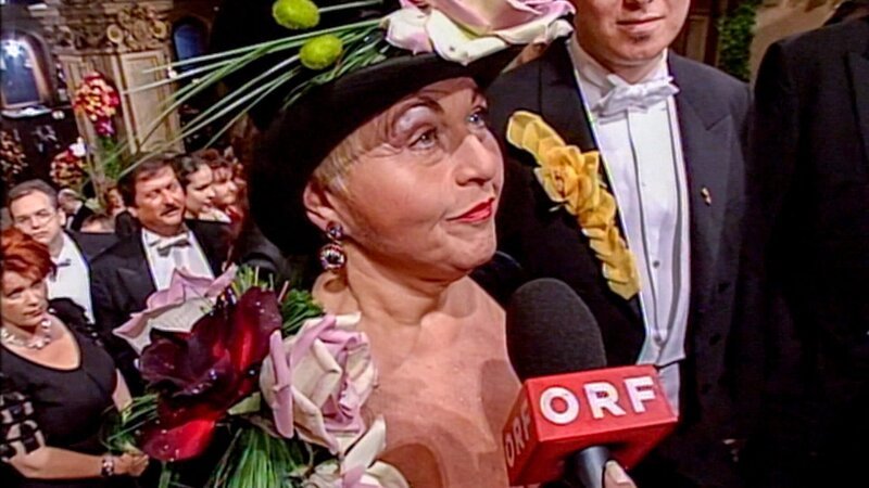Opernball-Outfit von Jazz Gitti. – Bild: ORF/Interspot Opernball-Outfit von Jazz Gitti. – Bild: ORF/Interspot