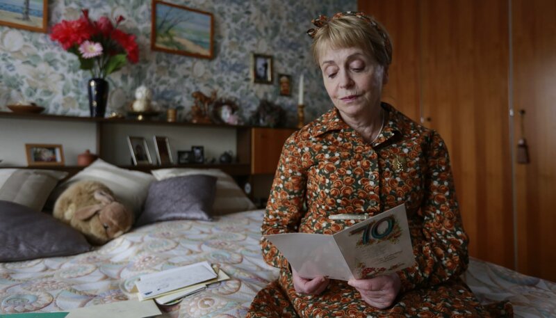 Familie Lotzmann auf den Barrikaden – Bild: ARD Degeto/​Dennis Pauls