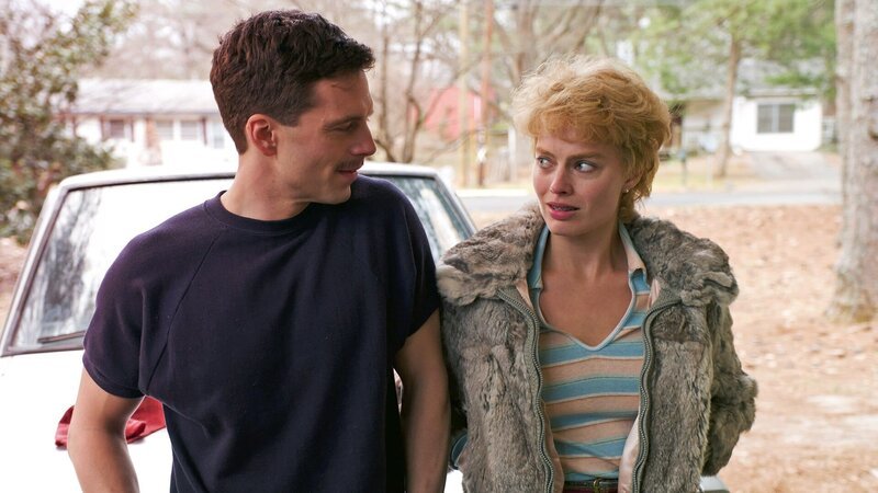 Tonya (Margot Robbie) verliebt sich in Jeff Gillooly (Sebastian Stan) – Bild: RTL Zwei