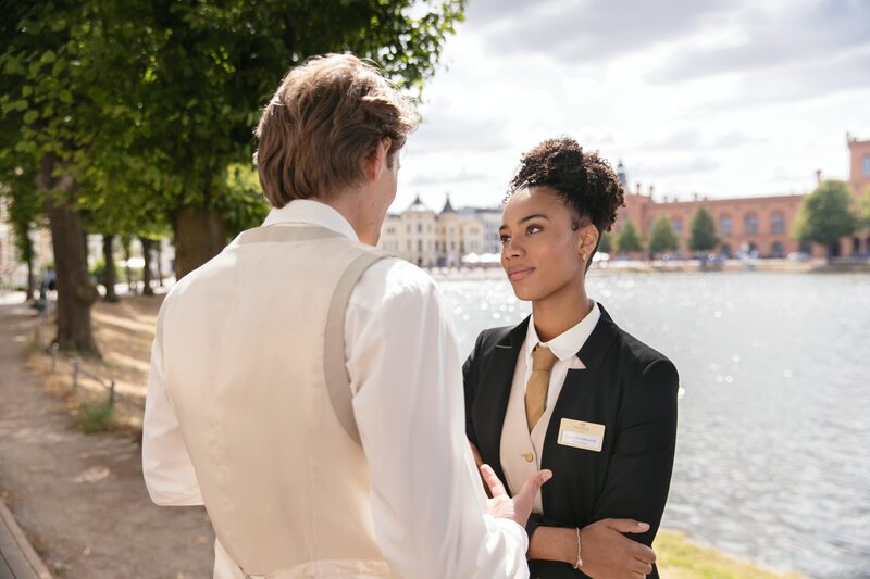 Hotel Mondial S01E07 Der schöne Schein fernsehserien.de Hotel Mondial S01E07 Der schöne Schein fernsehserien.de