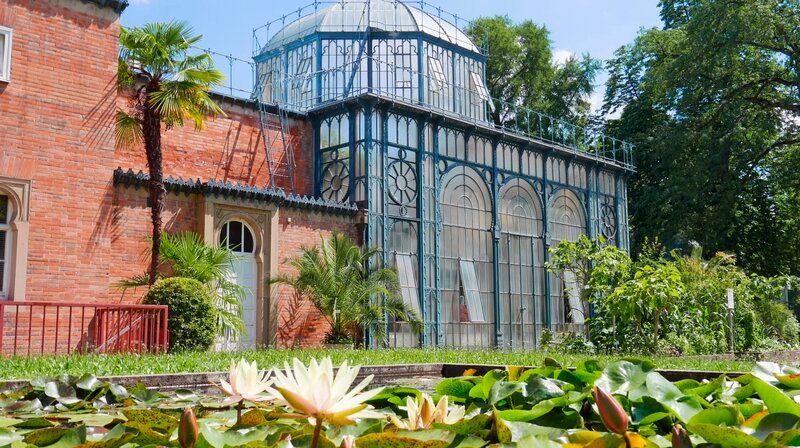 Das „Maurische Landhaus“ im zoologisch-botanischen Garten Wilhelma. – Bild: SWR/​Caligari Entertainment/​Daniela Agostini