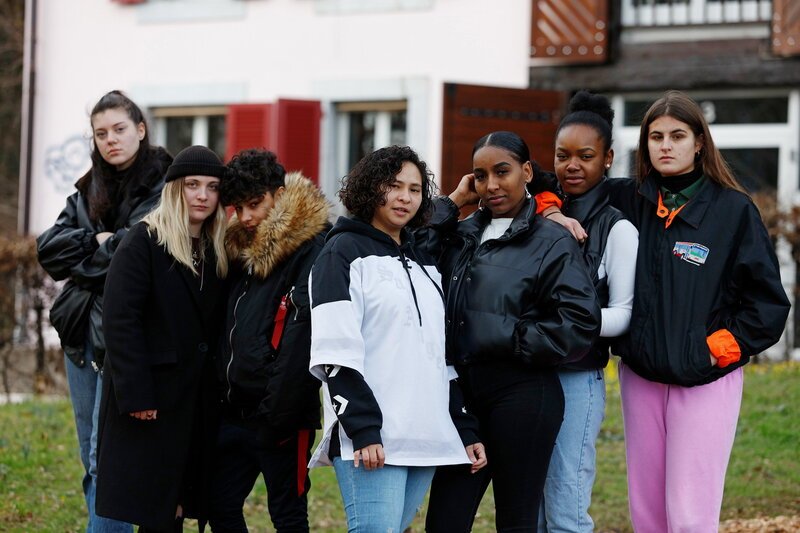La Mif Eine Gruppe Teenager lebt im Heim, in einer Gemeinschaft, die sie bisher nicht kannten. SRF/​Frédéric Baillif Freshprod/​Stephane Gros – Bild: SRF1
