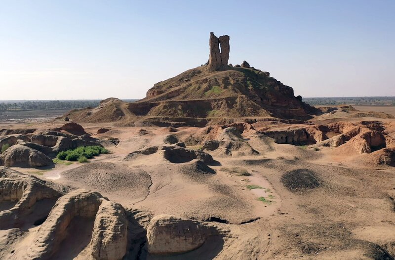 Die Stadt Borsippa liegt 20 Kilometer südwestlich von Babylon und war früher ein Kulturzentrum. – Bild: Les Films Grain De Sable / © Les Films Grain De Sable Die Stadt Borsippa liegt 20 Kilometer südwestlich von Babylon und war früher ein Kulturzentrum. – Bild: Les Films Grain De Sable / © Les Films Grain De Sable