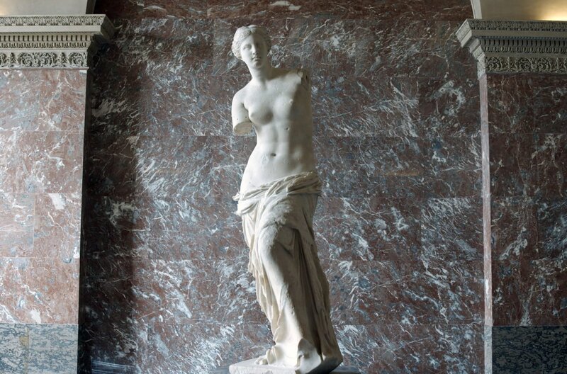 Die Venus von Milo steht heute im Louvre in Paris. – Bild: ARTE F /​ © Yuzu Productions /​ © Yuzu Productions